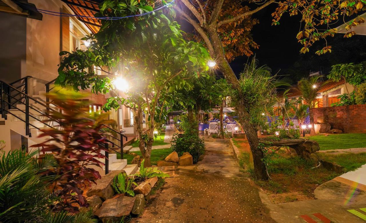 Waves Resort Phu Quoc Buitenkant foto