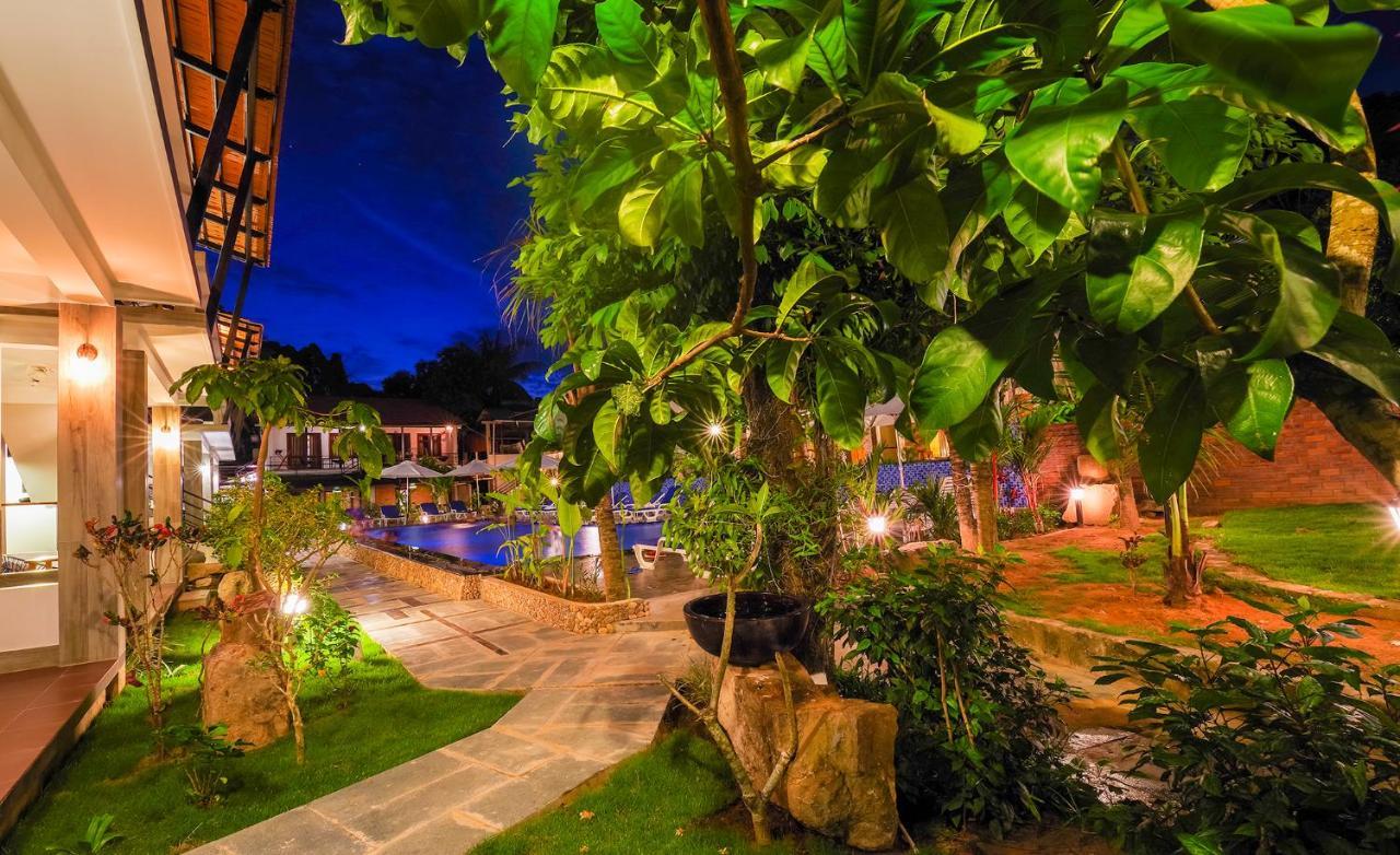 Waves Resort Phu Quoc Buitenkant foto
