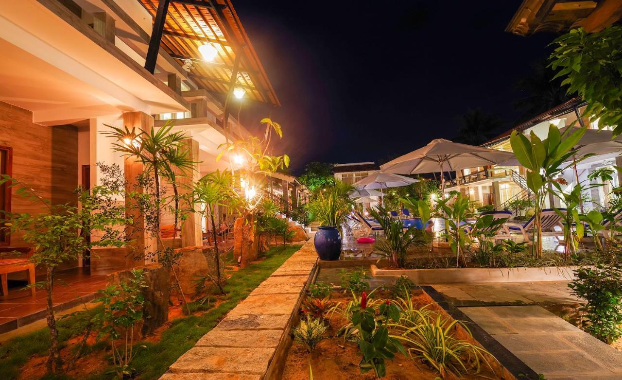 Waves Resort Phu Quoc Buitenkant foto